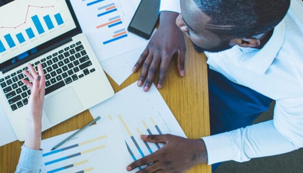 naif-about-768x954 (1)